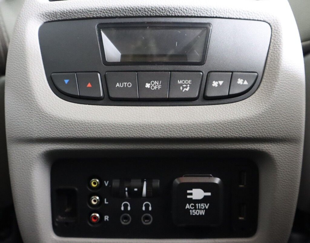 2016 Honda Pilot AWD Touring w/Rear Entertainment/Nav Maumee OH