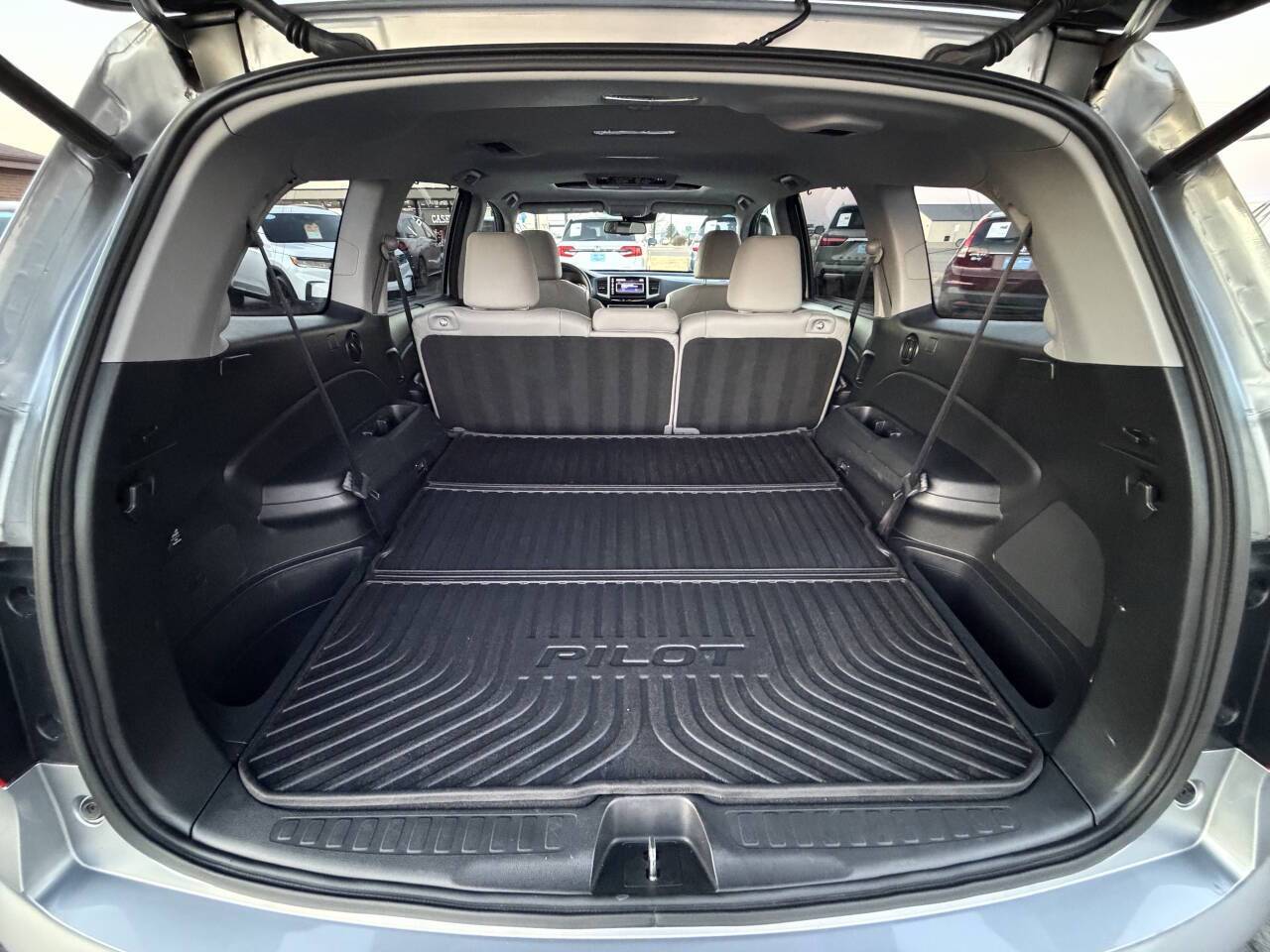 2016 Honda Pilot Touring AWD 4dr SUV Eldridge IA