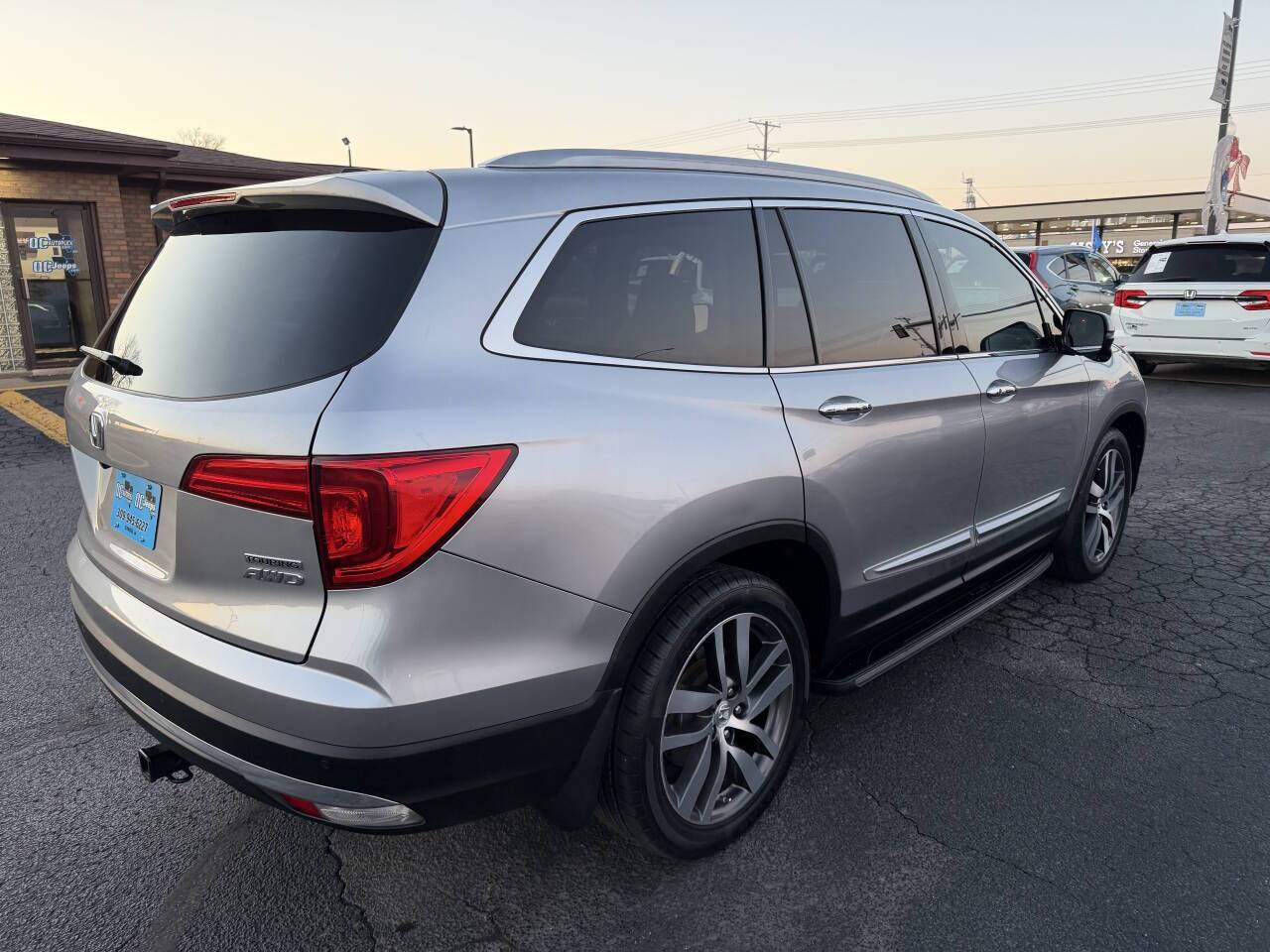 2016 Honda Pilot Touring AWD 4dr SUV Eldridge IA