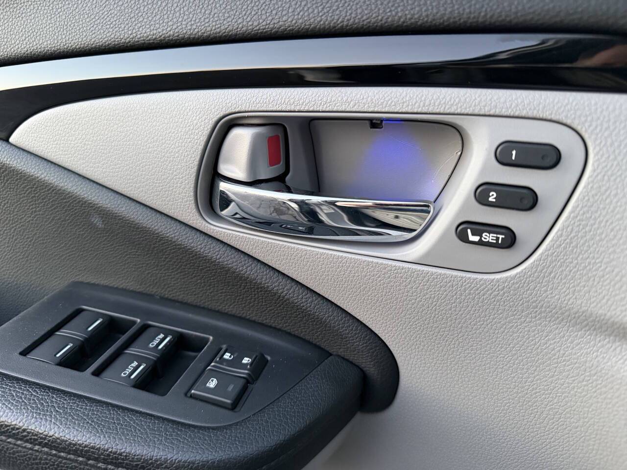 2016 Honda Pilot Touring AWD 4dr SUV Eldridge IA