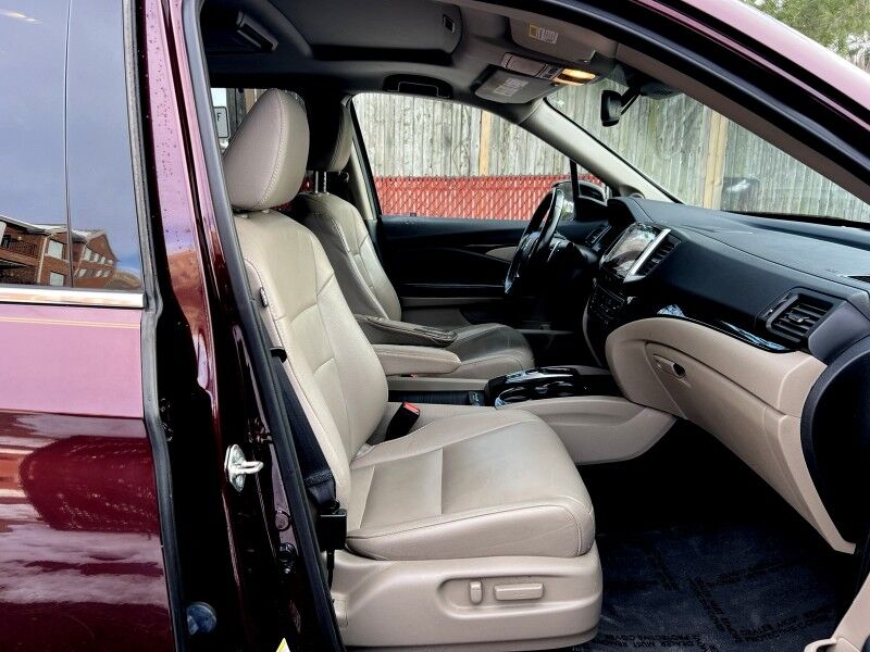 2016 Honda Pilot Touring AWD with RES & Navi Arlington VA