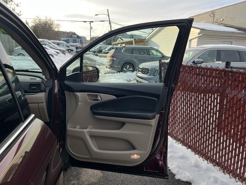 2016 Honda Pilot Touring AWD with RES & Navi Arlington VA