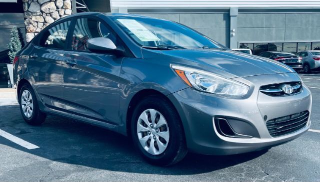 2016 Hyundai Accent - HD SE