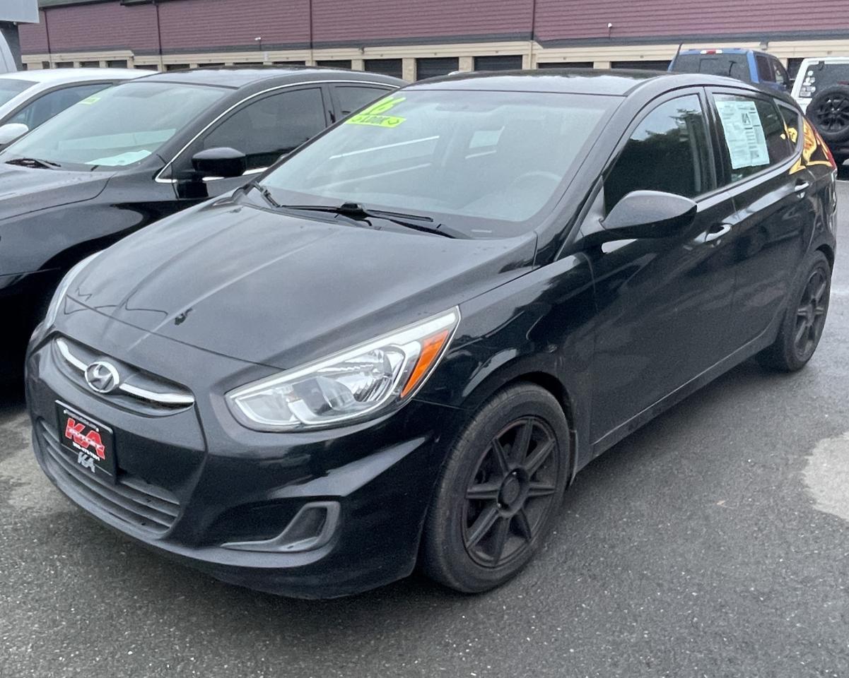 2016 Hyundai Accent SE Hatchback 4D