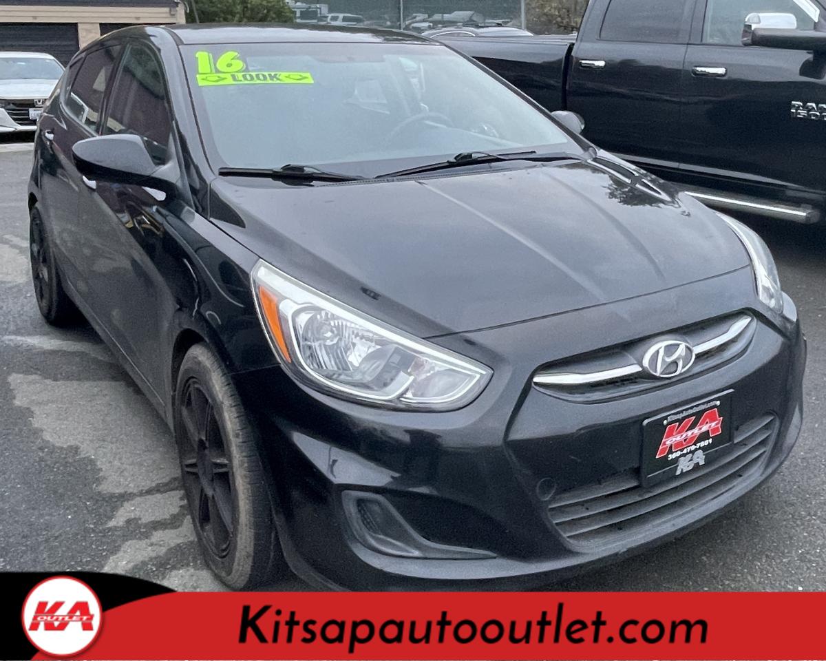 2016 Hyundai Accent SE Hatchback 4D