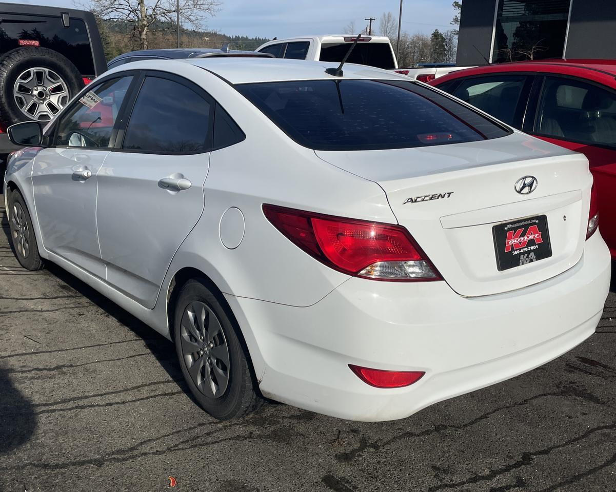 2016 Hyundai Accent SE Sedan 4D