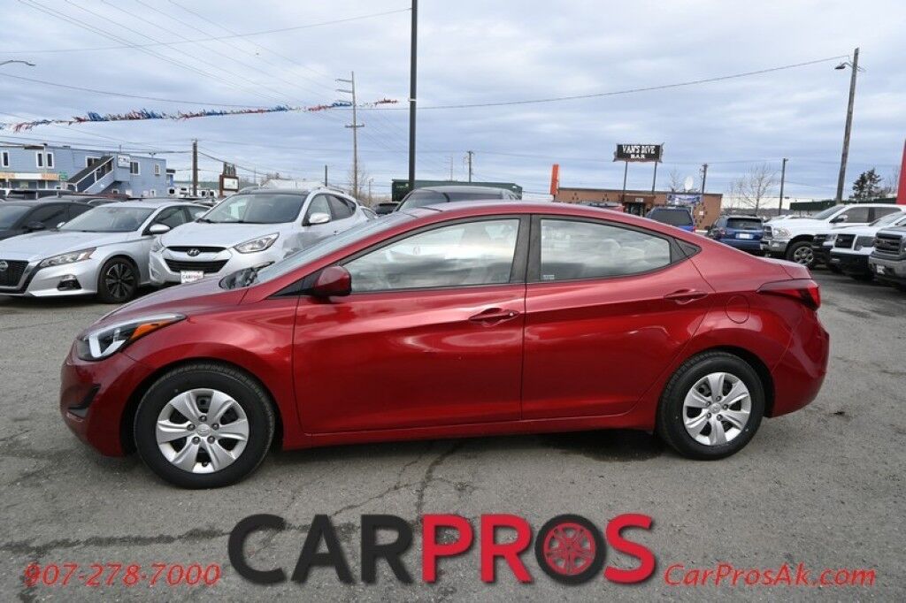 2016 Hyundai Elantra SE - Automatic - Power Windows, Mirrors & Door Locks - Keyless Entry - Cruise Control - AM/FM/CD - Air Conditioner - Low Miles - 38MPG