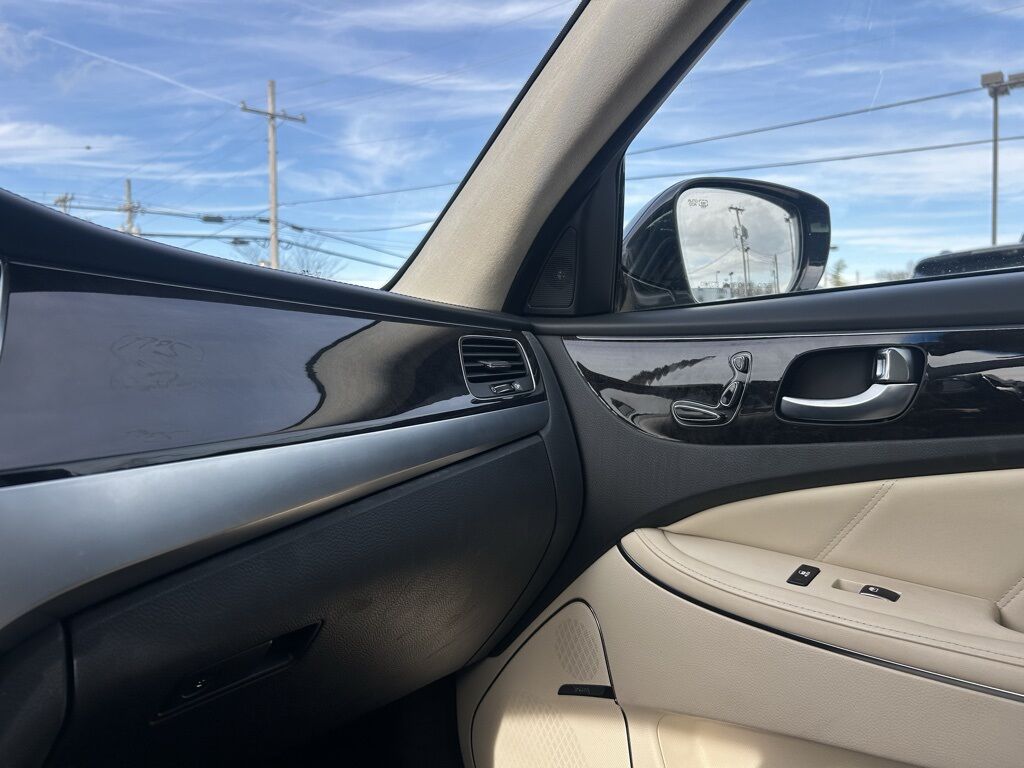 2016 Hyundai Equus Ultimate Crestwood KY