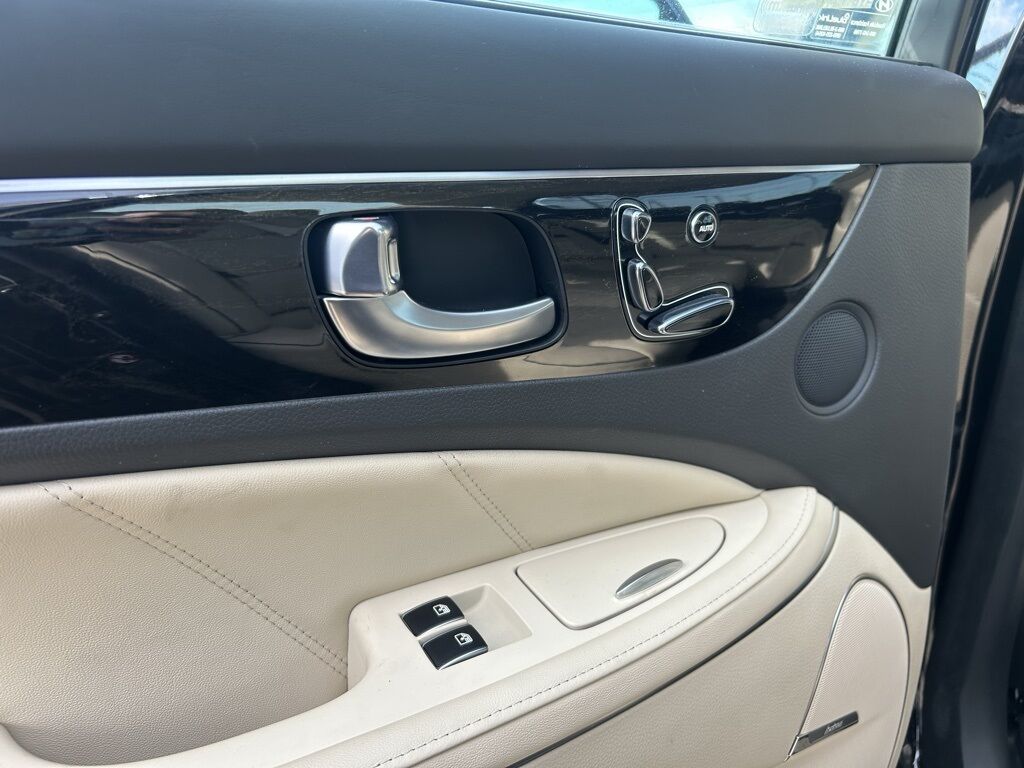 2016 Hyundai Equus Ultimate Crestwood KY