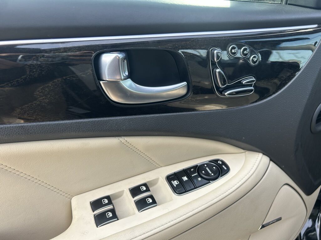 2016 Hyundai Equus Ultimate Crestwood KY