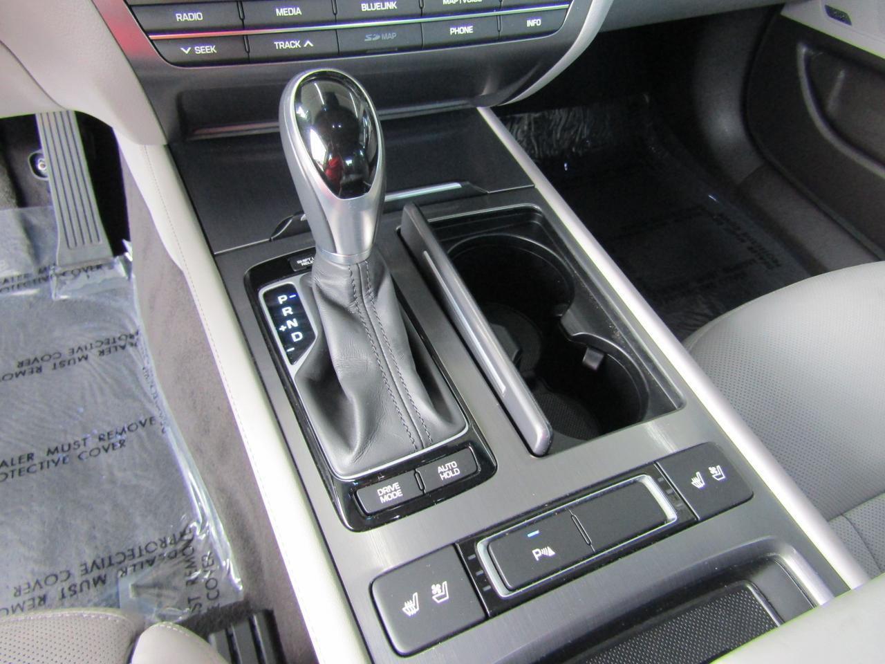 2016 Hyundai Genesis 4dr Sdn V6 3.8L RWD Grand Prairie TX