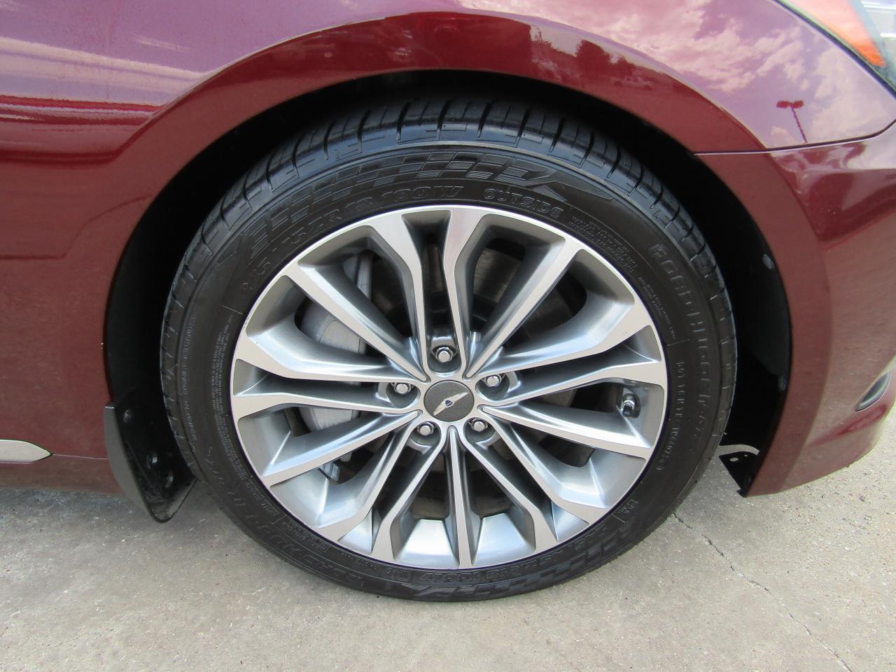 2016 Hyundai Genesis 4dr Sdn V6 3.8L RWD Grand Prairie TX