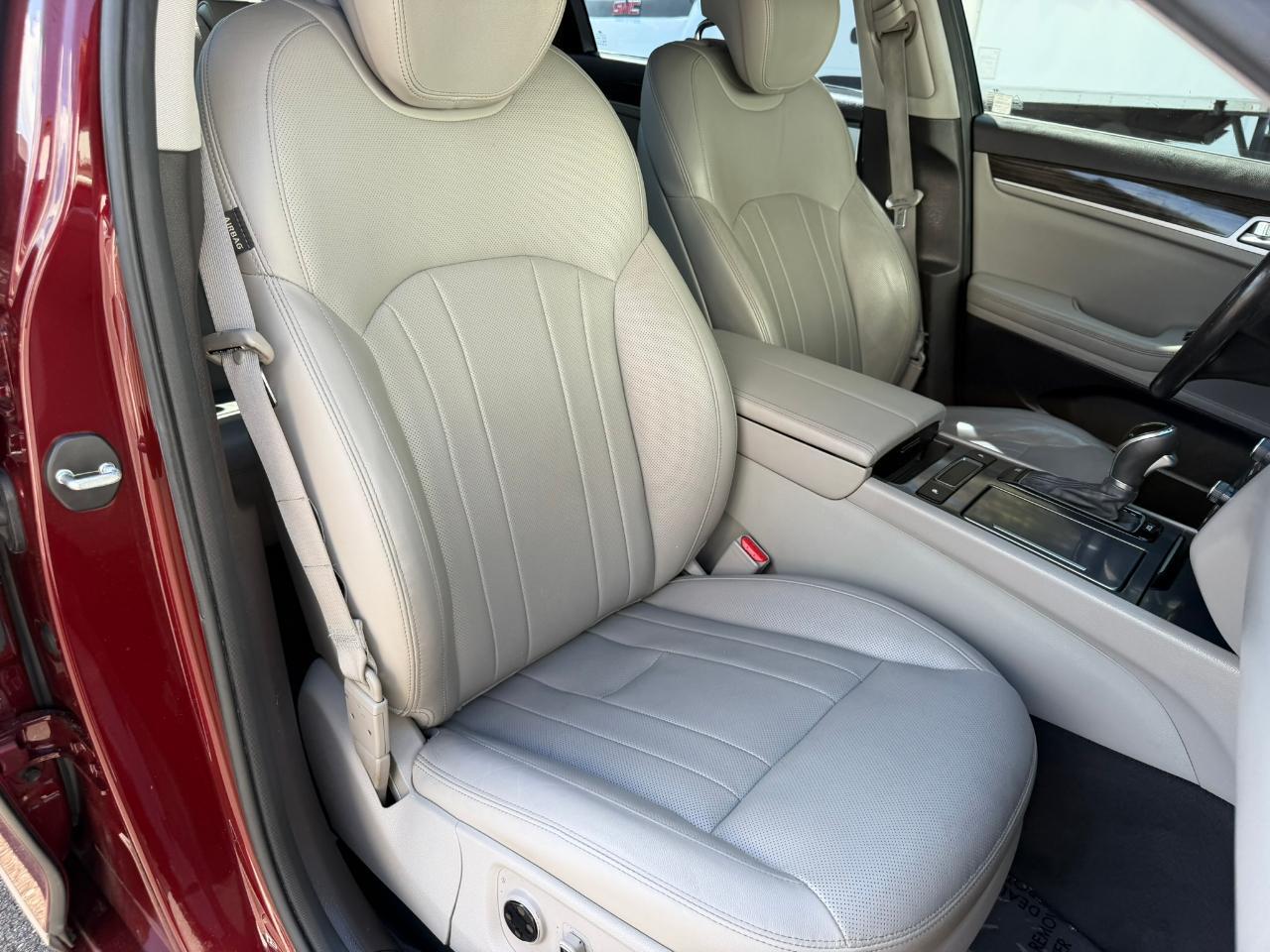 2016 Hyundai Genesis 4dr Sdn V6 3.8L RWD Jacksonville FL
