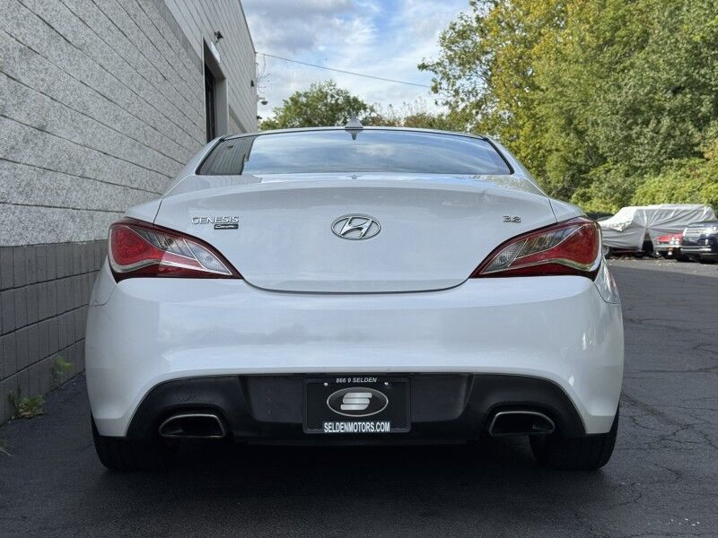 2016 Hyundai Genesis Coupe 3.8L Base Willow Grove PA