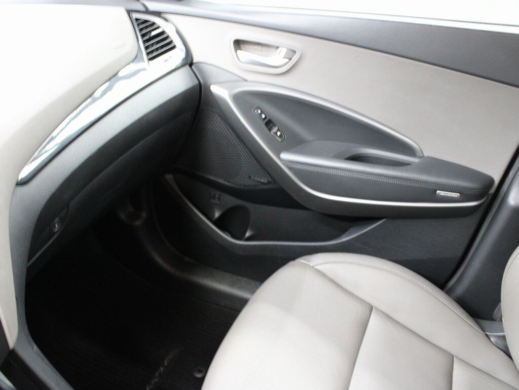 2016 Hyundai Santa Fe SE AWD Fond du Lac WI