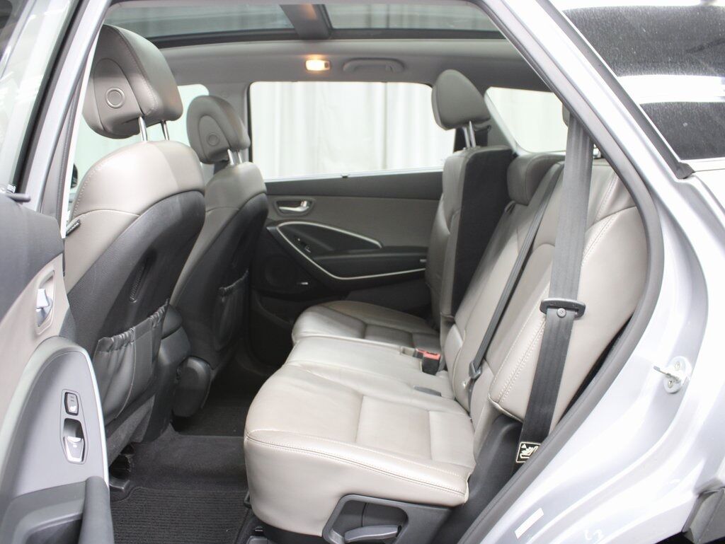 2016 Hyundai Santa Fe SE AWD Fond du Lac WI