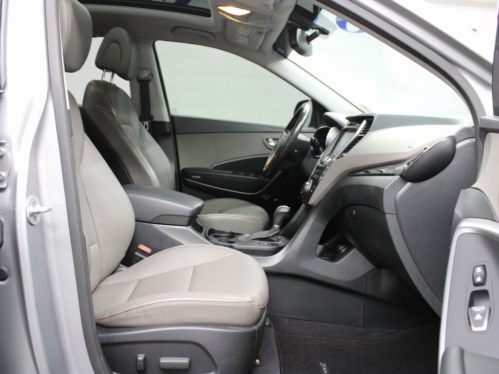 2016 Hyundai Santa Fe SE AWD Fond du Lac WI
