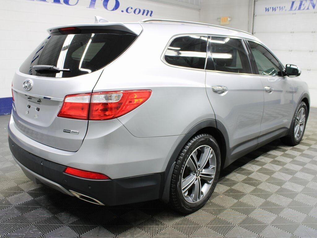 2016 Hyundai Santa Fe SE AWD Fond du Lac WI