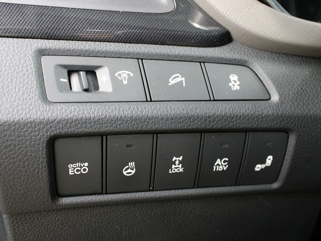 2016 Hyundai Santa Fe SE AWD Fond du Lac WI