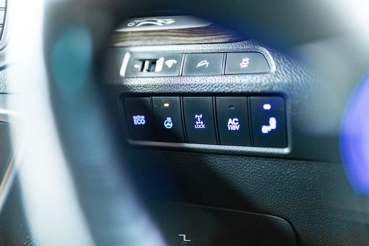 2016 Hyundai Santa Fe XL AWD Limited Leather Roof Nav Red Deer AB