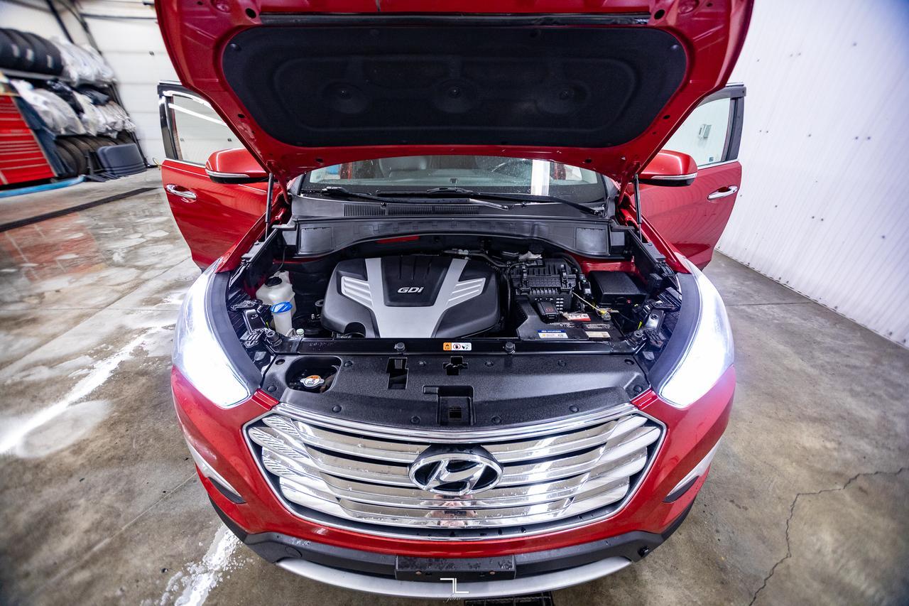 2016 Hyundai Santa Fe XL AWD Limited Leather Roof Nav Red Deer AB