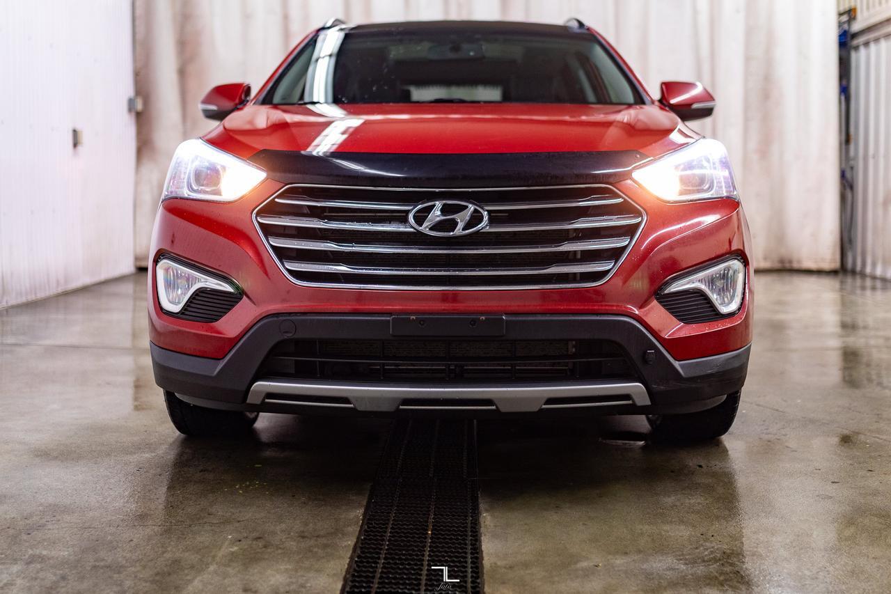 2016 Hyundai Santa Fe XL AWD Limited Leather Roof Nav Red Deer AB