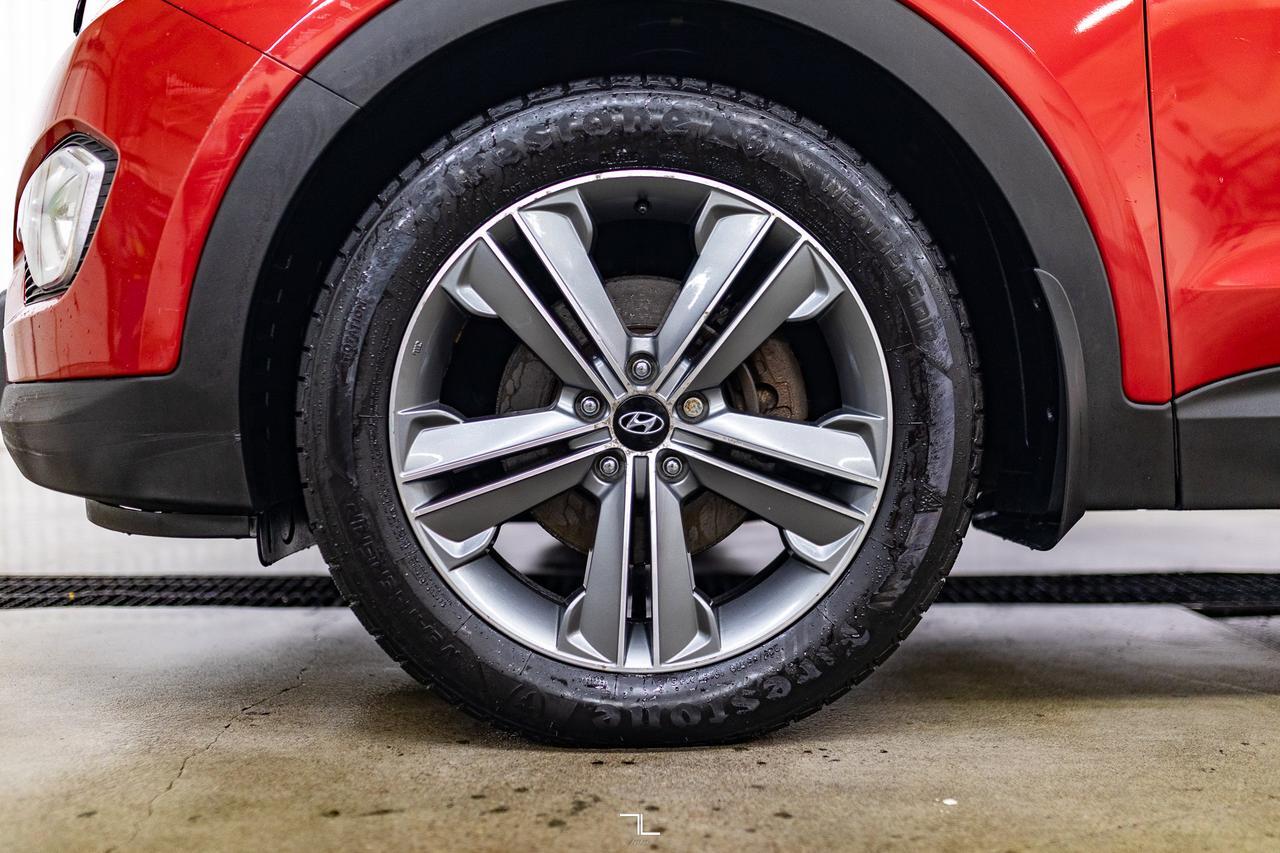 2016 Hyundai Santa Fe XL AWD Limited Leather Roof Nav Red Deer AB