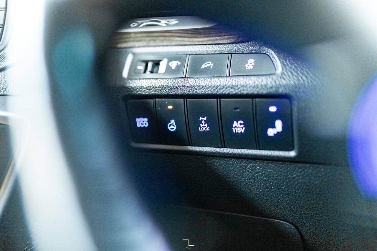 2016 Hyundai Santa Fe XL AWD Limited Leather Roof Nav Red Deer AB