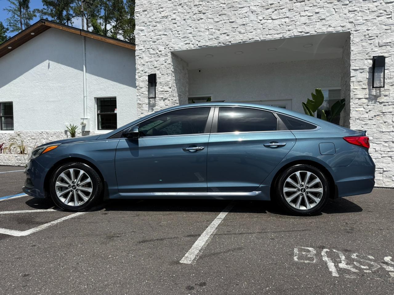2016 Hyundai Sonata 4dr Sdn 2.4L Limited