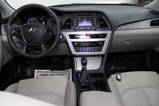 2016 Hyundai Sonata Hybrid SE