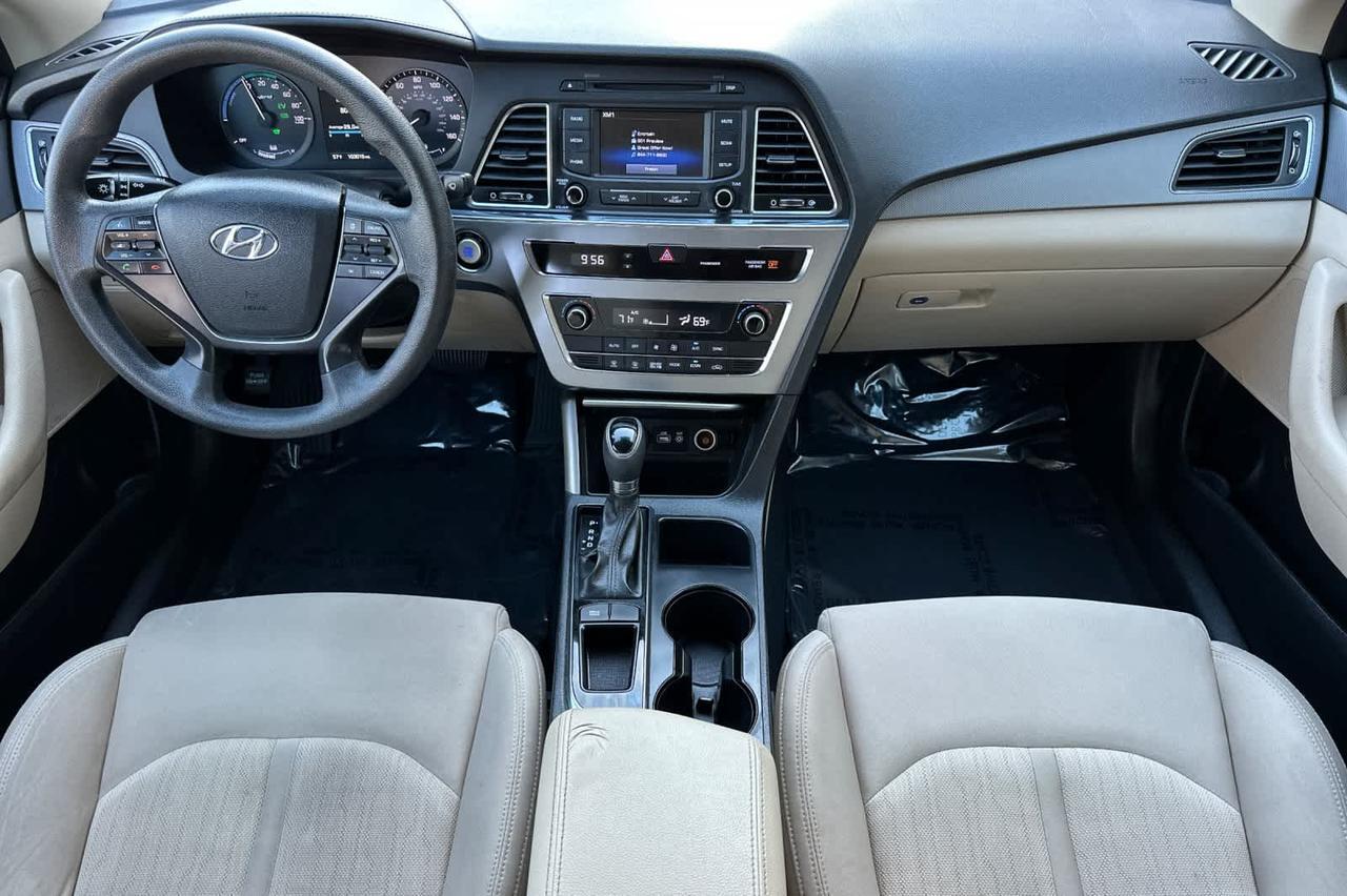 2016 Hyundai Sonata Hybrid SE
