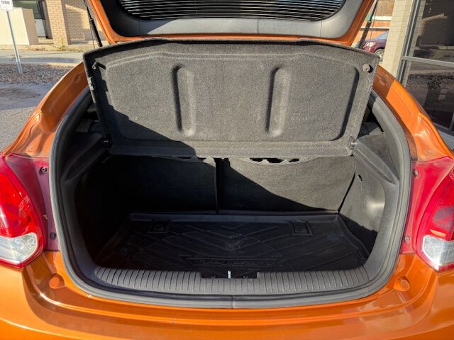 2016 Hyundai Veloster BASE 6AT Greensboro NC