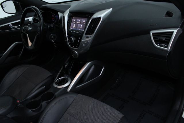 2016 Hyundai Veloster Base 6AT Chantilly VA