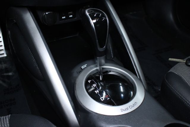 2016 Hyundai Veloster Base 6AT Chantilly VA
