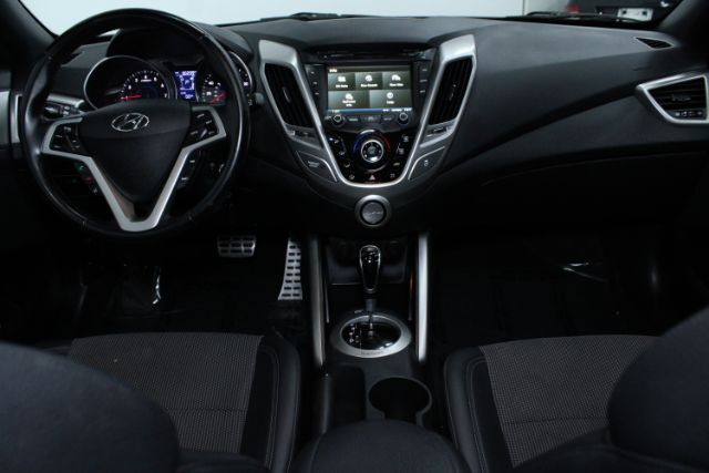 2016 Hyundai Veloster Base 6AT Chantilly VA