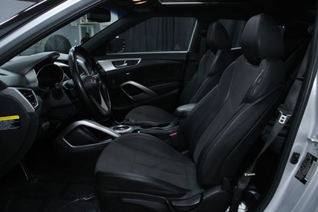 2016 Hyundai Veloster Base 6AT Chantilly VA