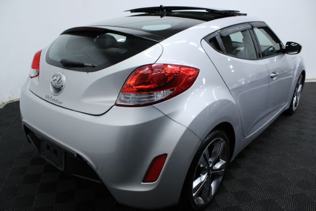 2016 Hyundai Veloster Base 6AT Chantilly VA
