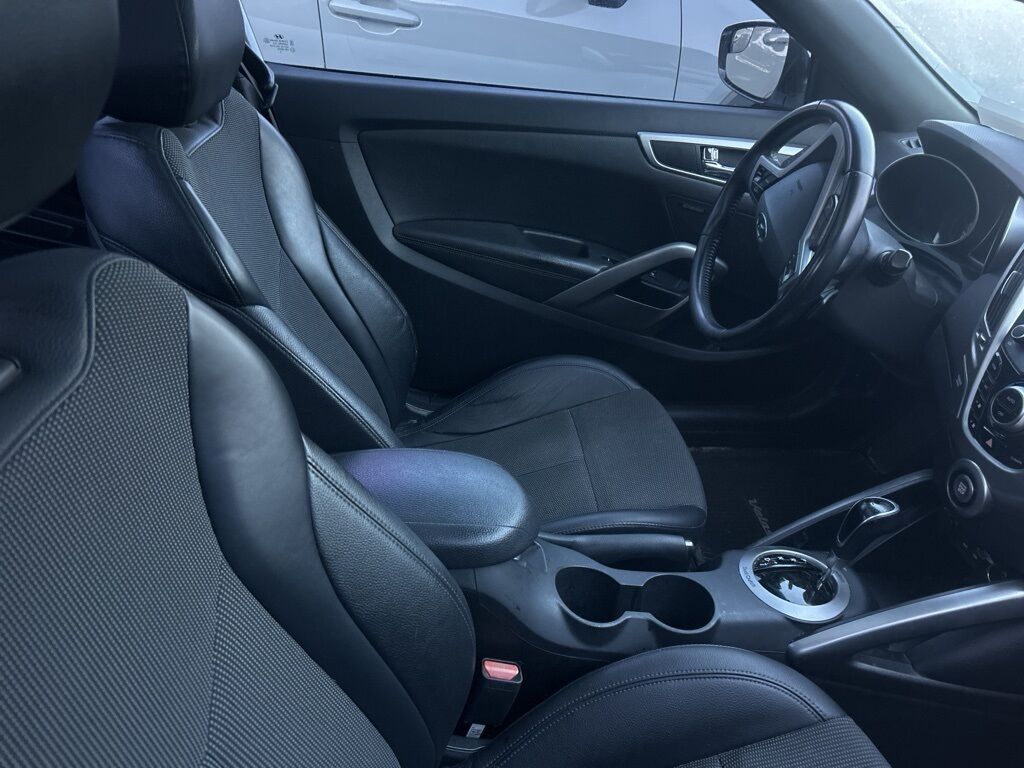 2016 Hyundai Veloster Base Akron OH