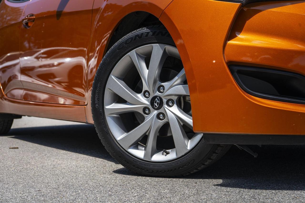 2016 Hyundai Veloster Base