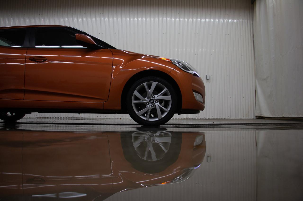 2016 Hyundai Veloster SE BCam Red Deer AB