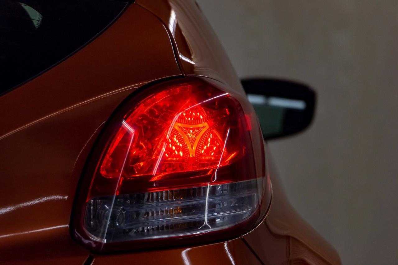 2016 Hyundai Veloster SE BCam Red Deer AB