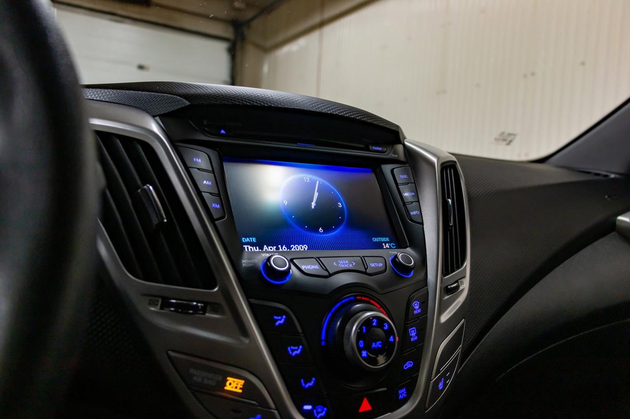 2016 Hyundai Veloster SE BCam Red Deer AB