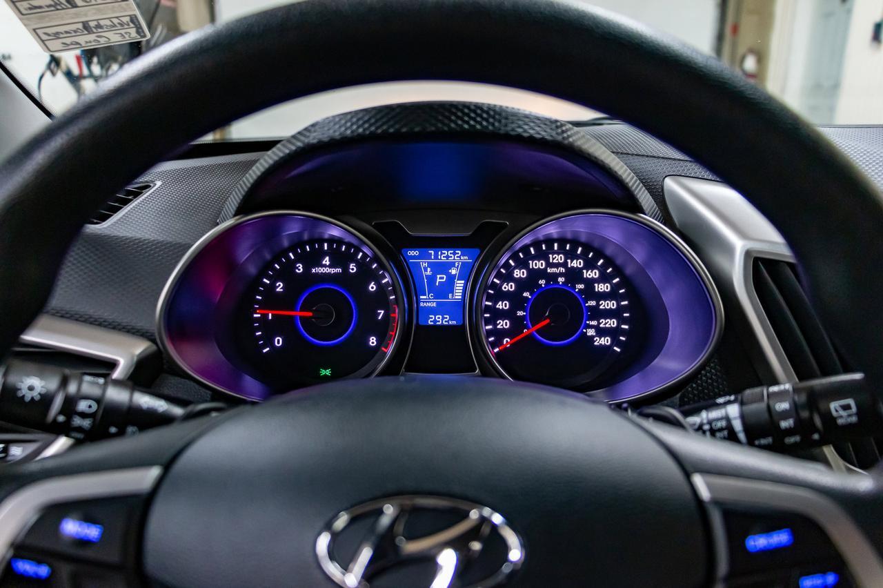 2016 Hyundai Veloster SE BCam Red Deer AB