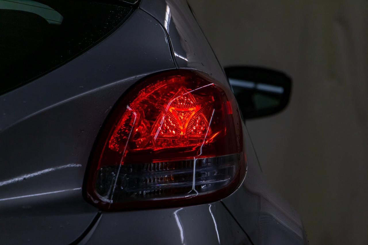 2016 Hyundai Veloster SE BCam Red Deer AB