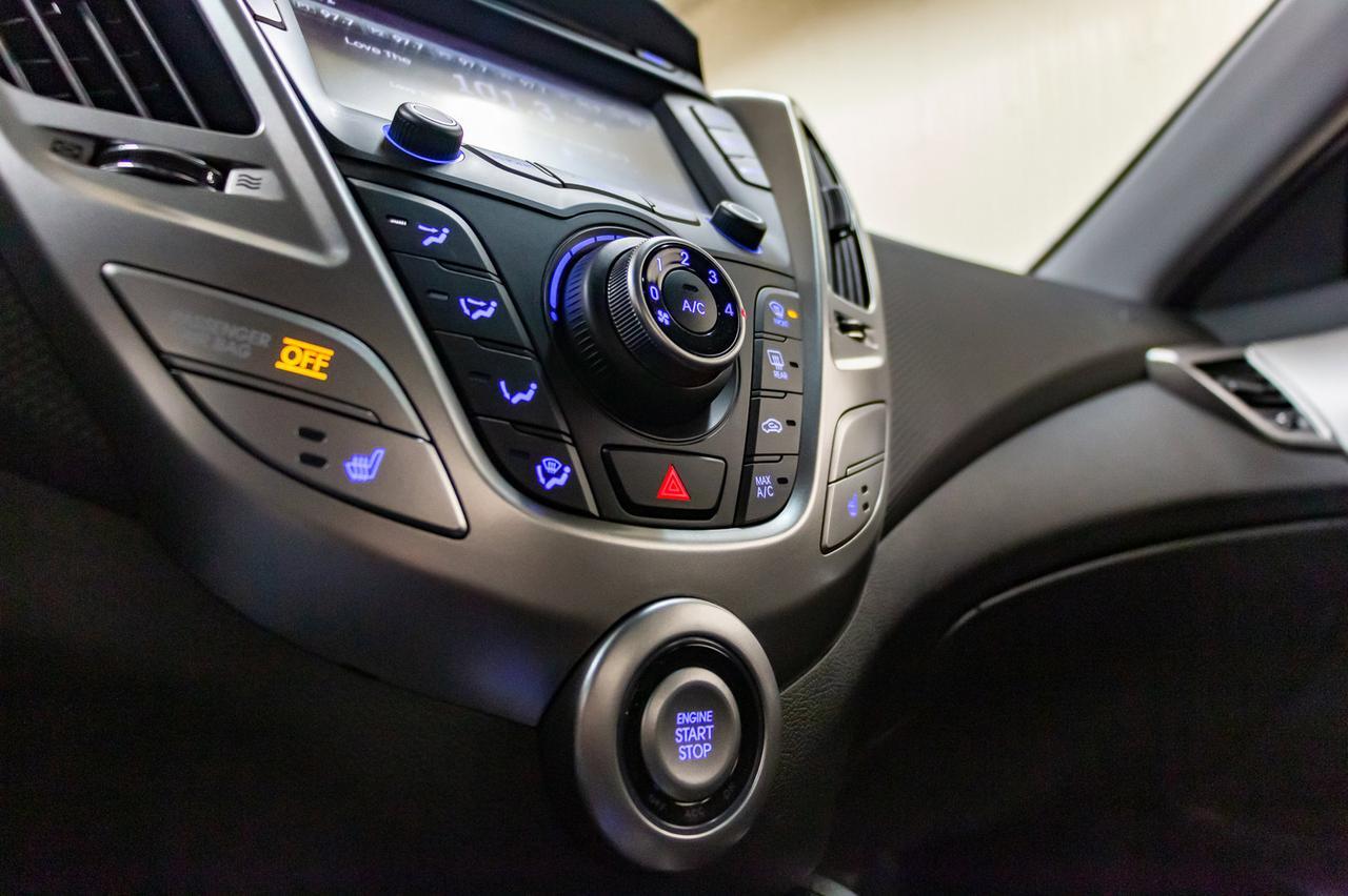 2016 Hyundai Veloster SE BCam Red Deer AB