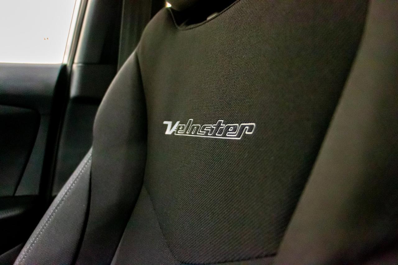 2016 Hyundai Veloster SE BCam Red Deer AB