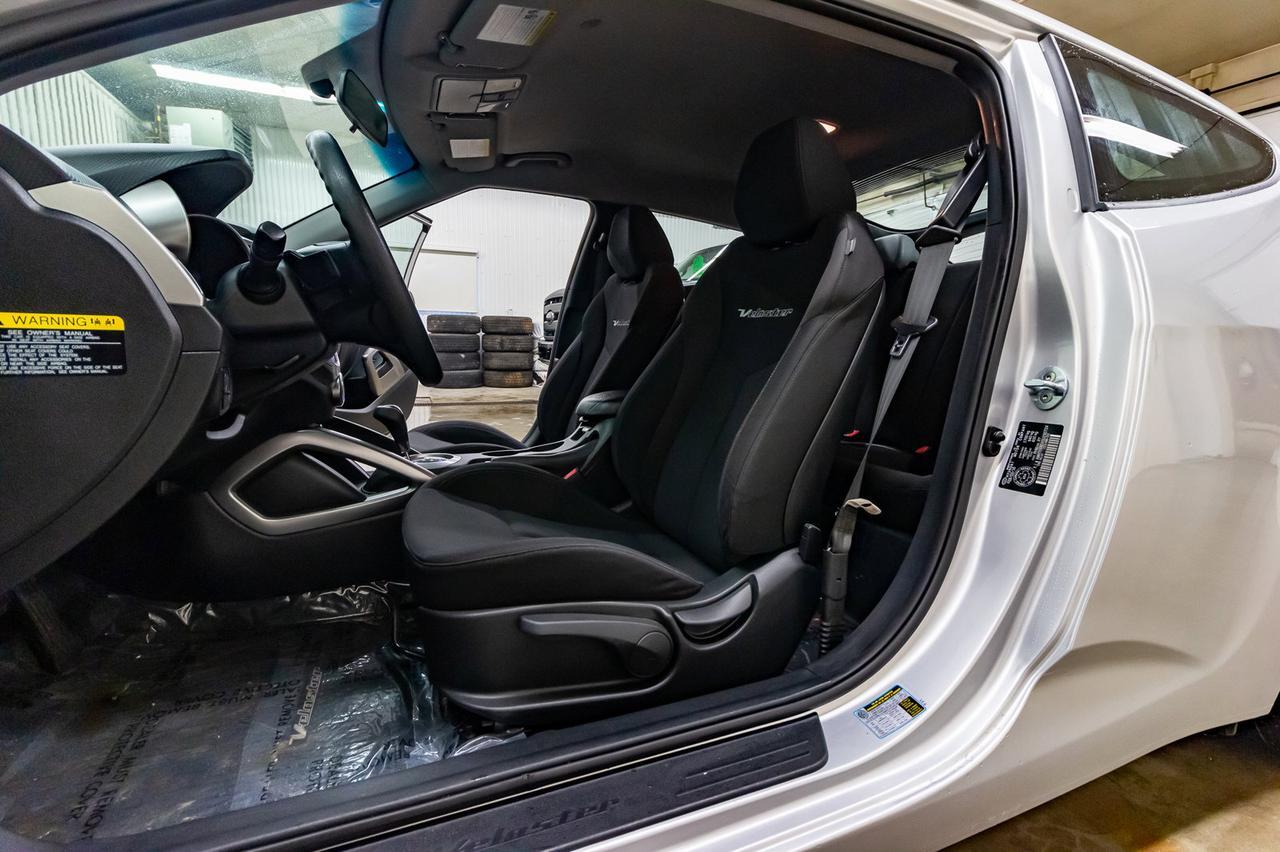 2016 Hyundai Veloster SE BCam Red Deer AB