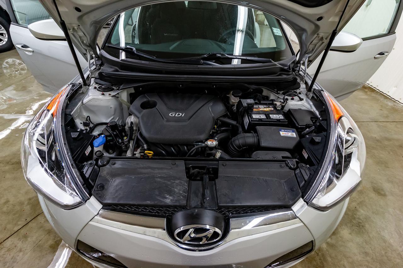 2016 Hyundai Veloster SE BCam Red Deer AB