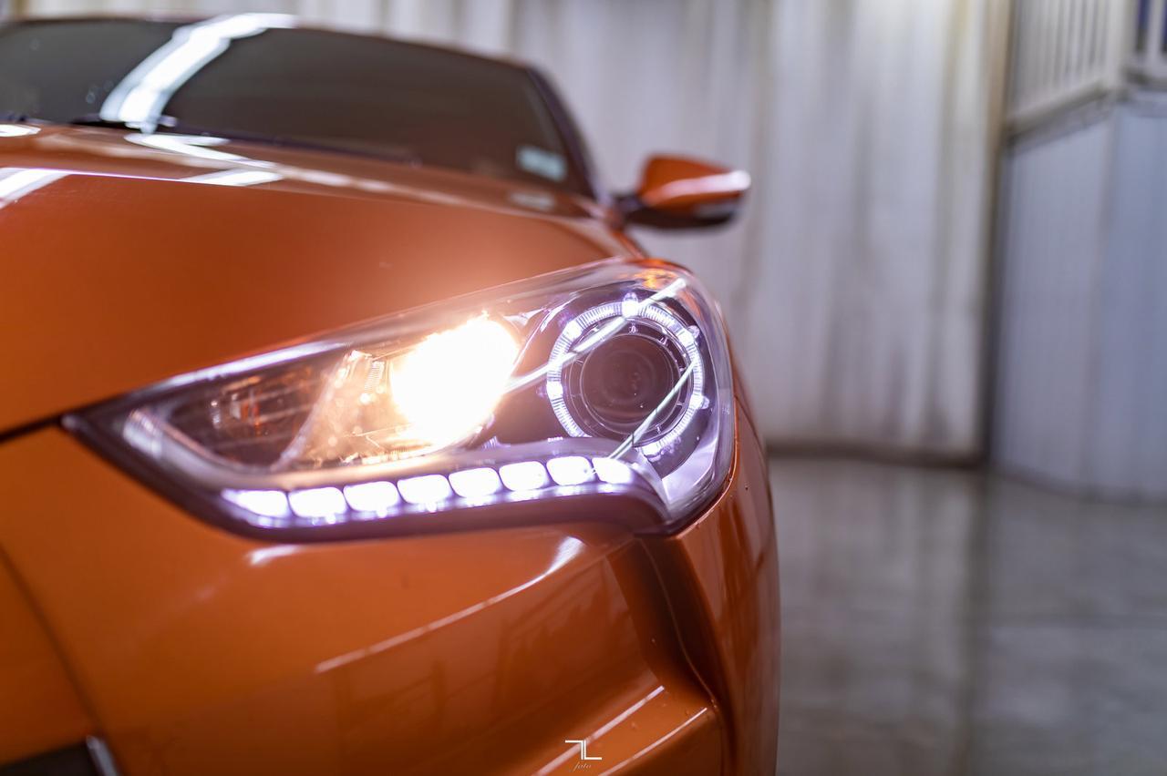 2016 Hyundai Veloster Tech Nav Roof BCam Red Deer AB