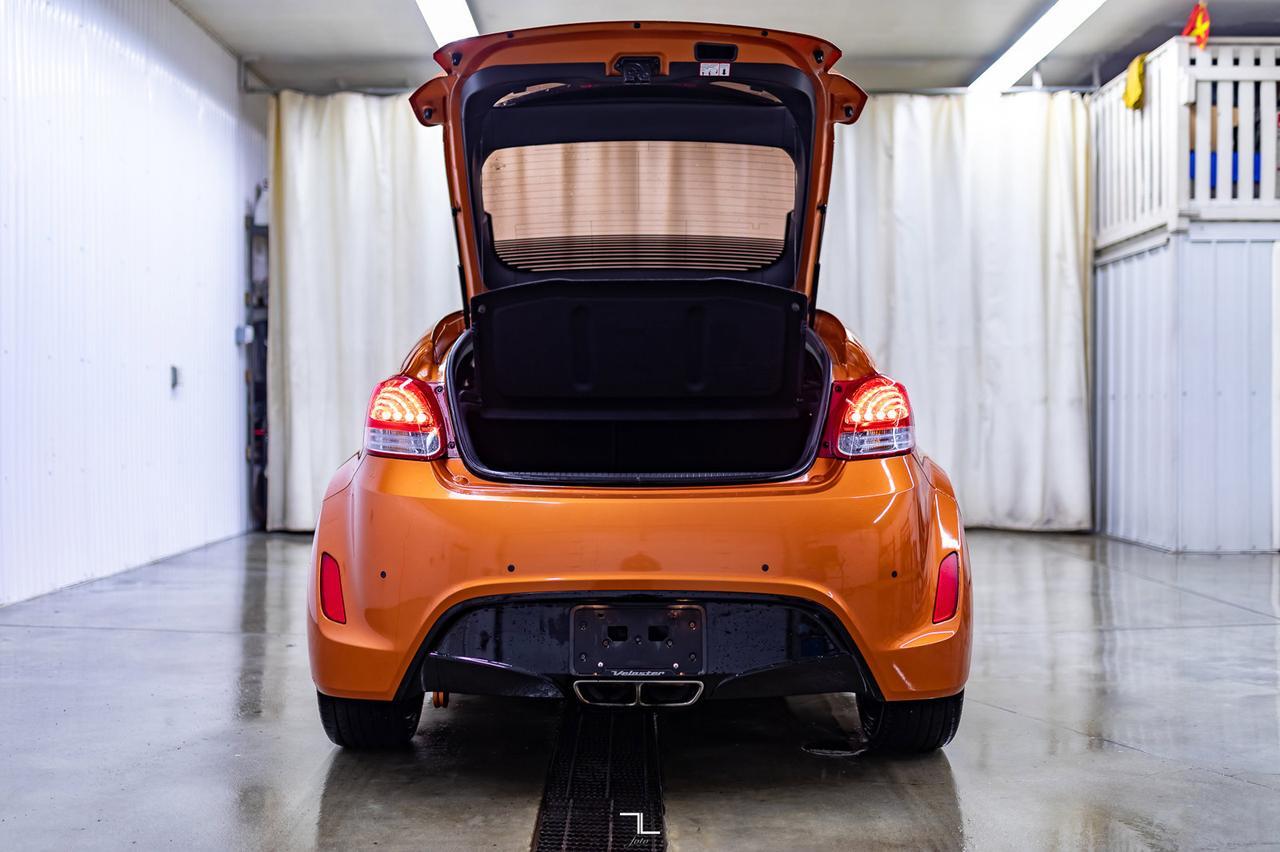 2016 Hyundai Veloster Tech Nav Roof BCam Red Deer AB